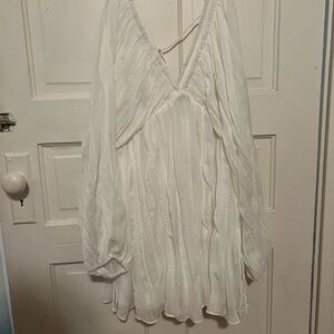 Le Lis Flowing White Dress